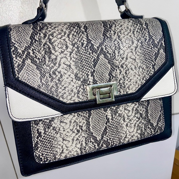 Handbag - Picture 1 of 2